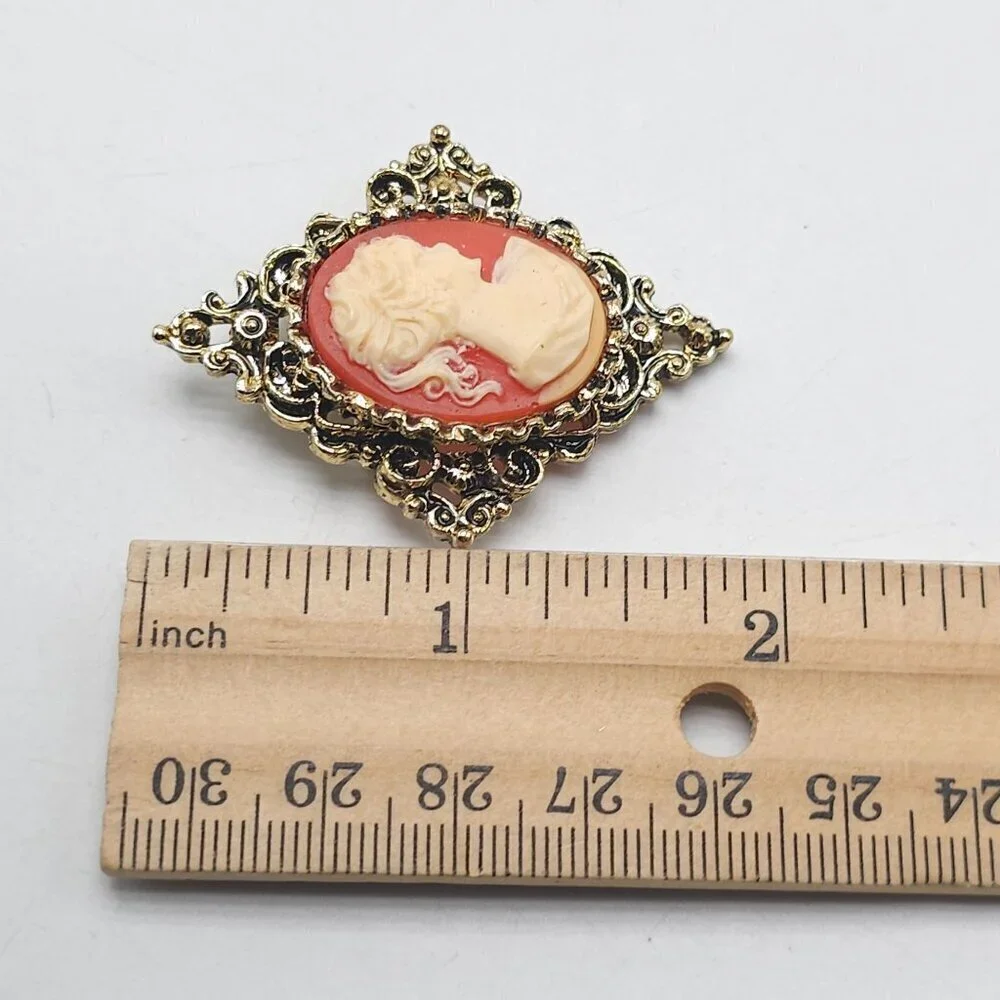 Vintage Cameo Signed GERRYS Gold Tone Victorian Brooch Pin Pendant Jewelry